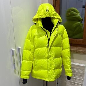 Aritzia Neon Yellow super puff. Authentic
